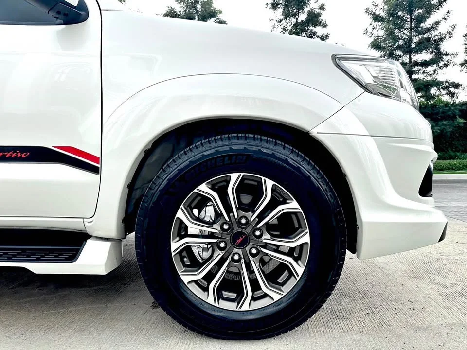 2014 Toyota Fortuner I 2