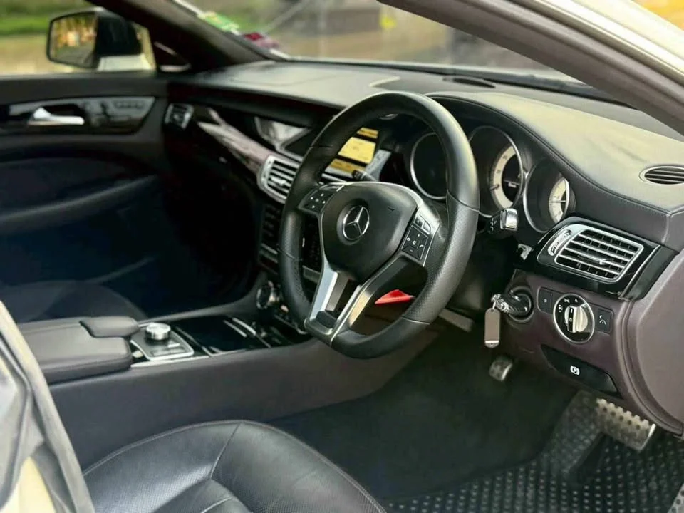 2011 Benz CLS-Class C218 2