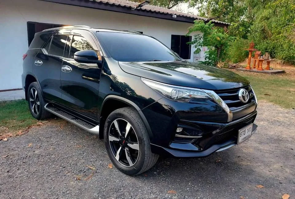 2018 Toyota Fortuner II 2