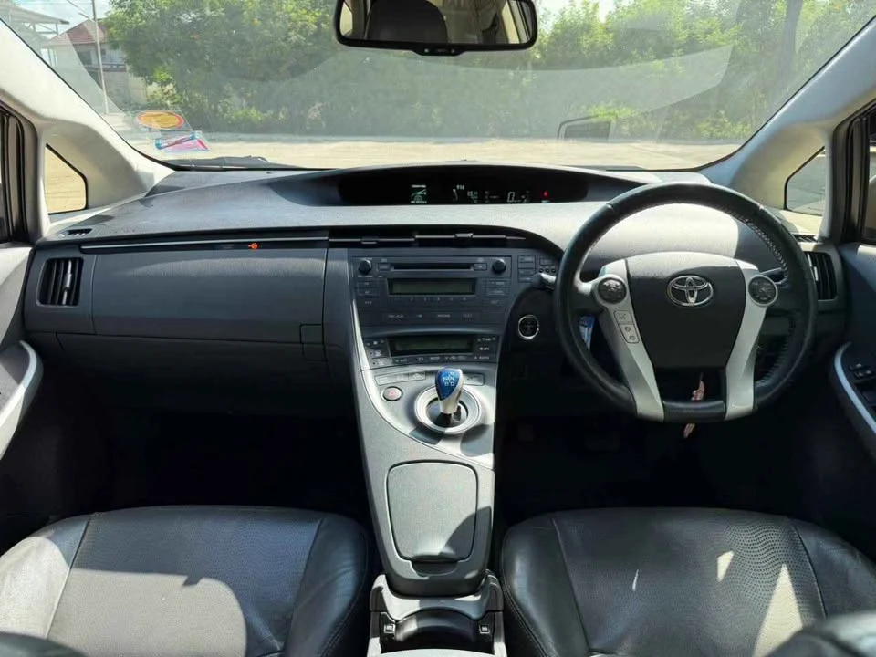 2012 Toyota Prius III 3
