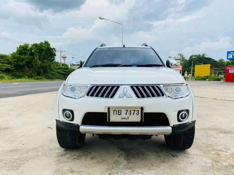 2012 Mitsubishi Pajero Sport II 3