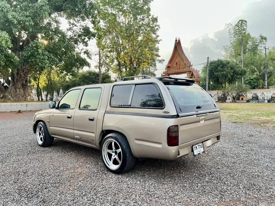 Toyota Hilux Tiger VI 2