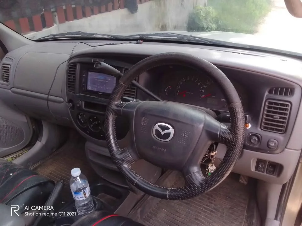 2006 Mazda Tribute I 3