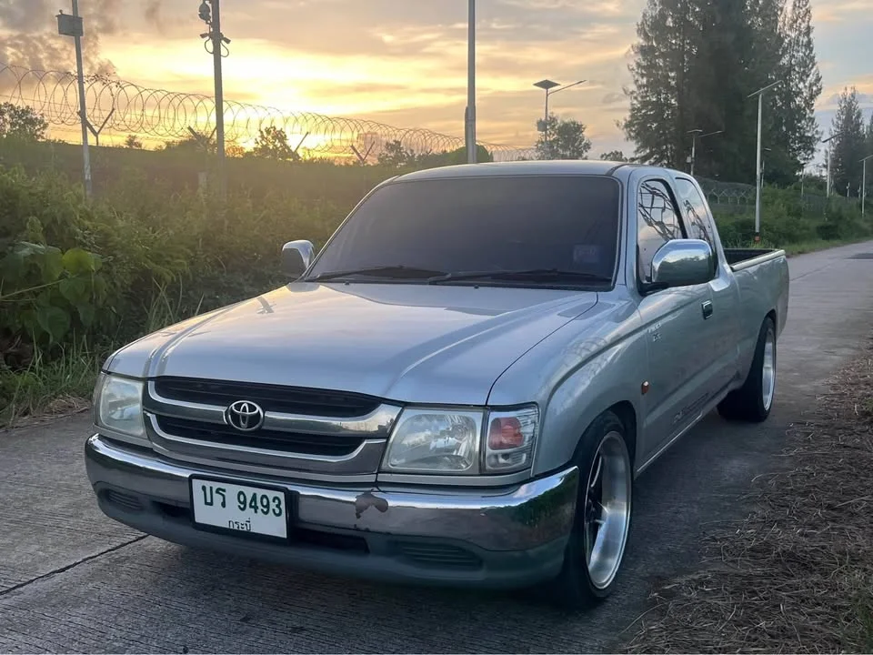 2003 Toyota Hilux Tiger VI 2