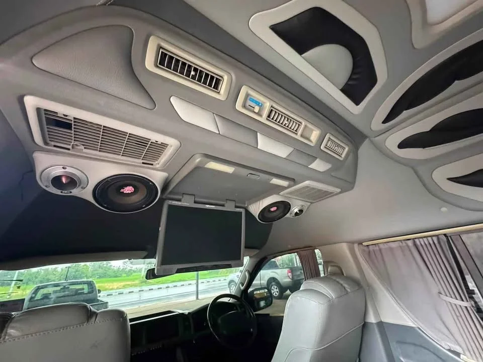 2009 Toyota Commuter V (H200) 3