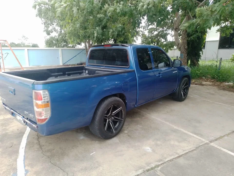 2011 Mazda BT-Series I 2