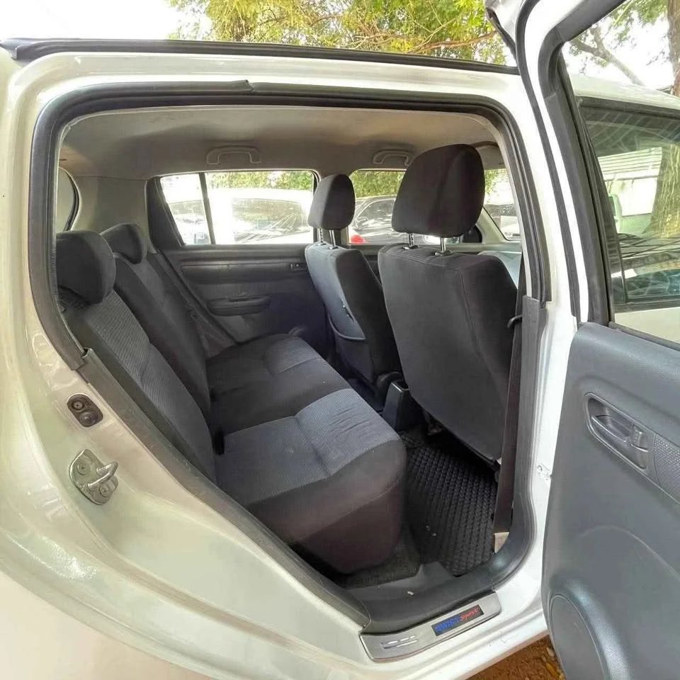 2011 Suzuki Swift I 2
