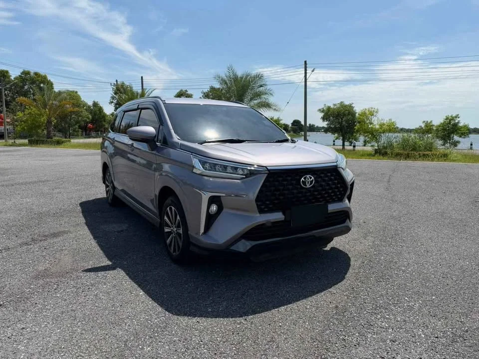 2023 Toyota Veloz III 3