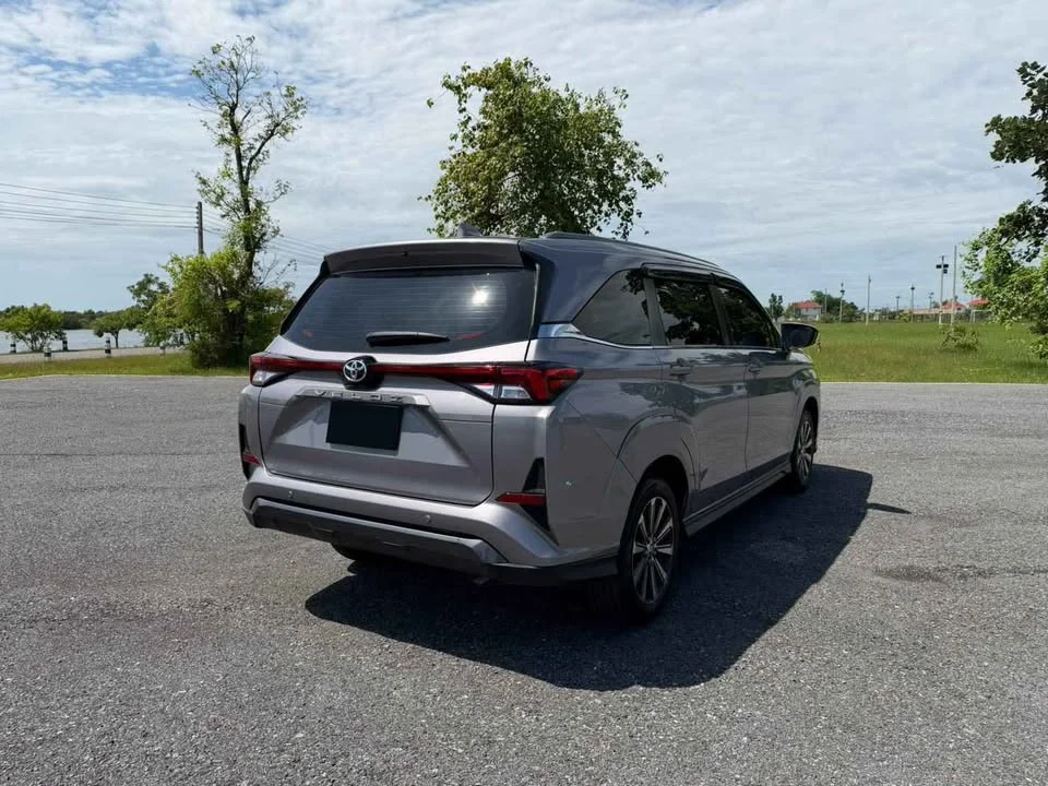 2023 Toyota Veloz III 2