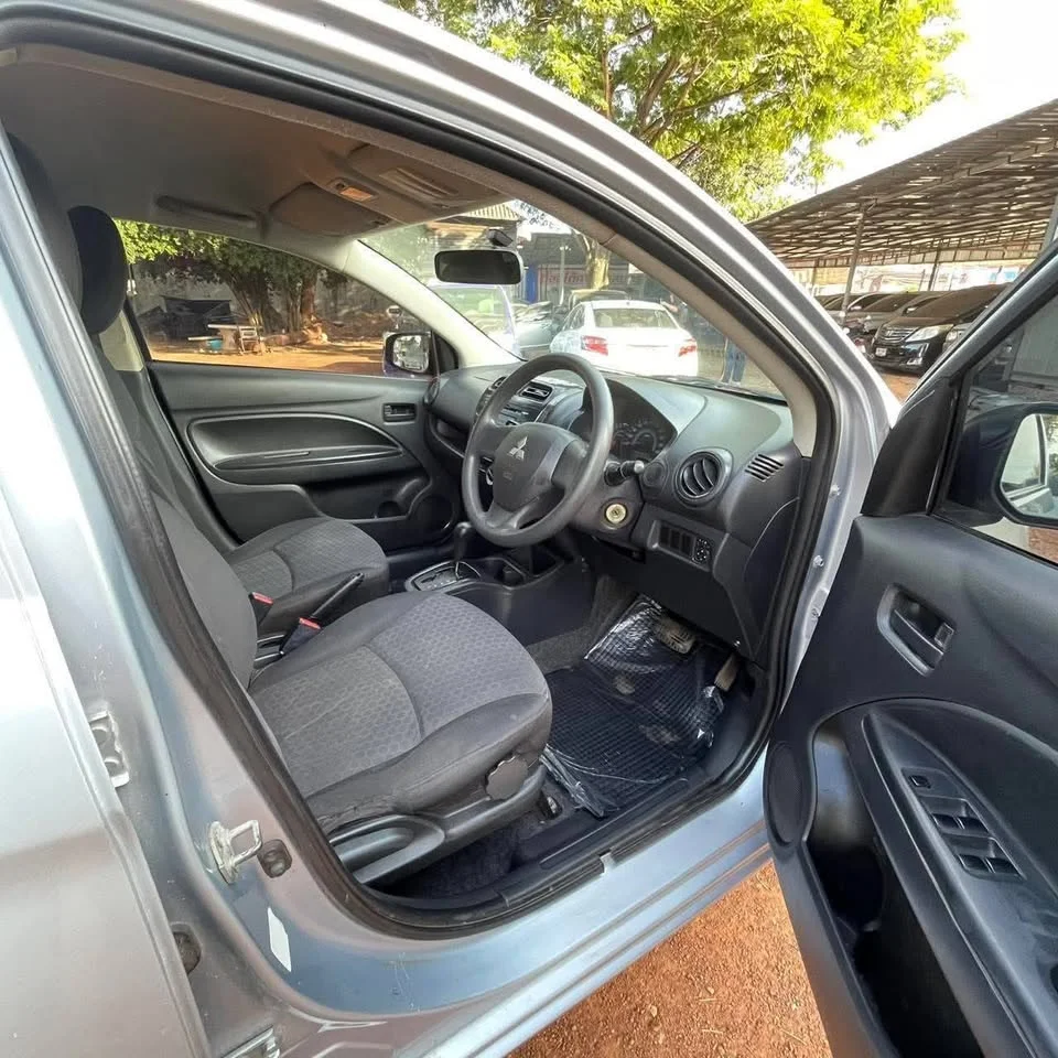 2012 Mitsubishi Mirage VI 3