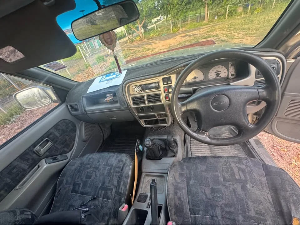 2002 Isuzu Faster Dragon Eyes III 3
