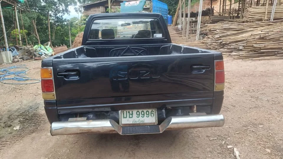 1991 Isuzu TFR III 3