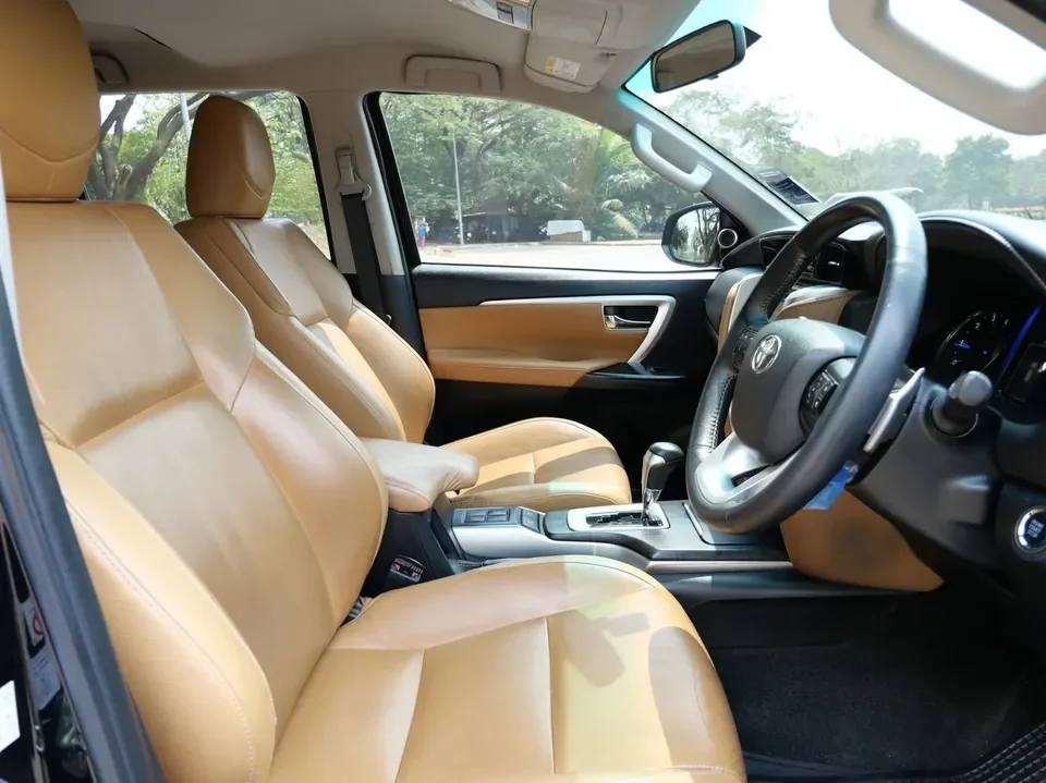 2017 Toyota Fortuner II 3