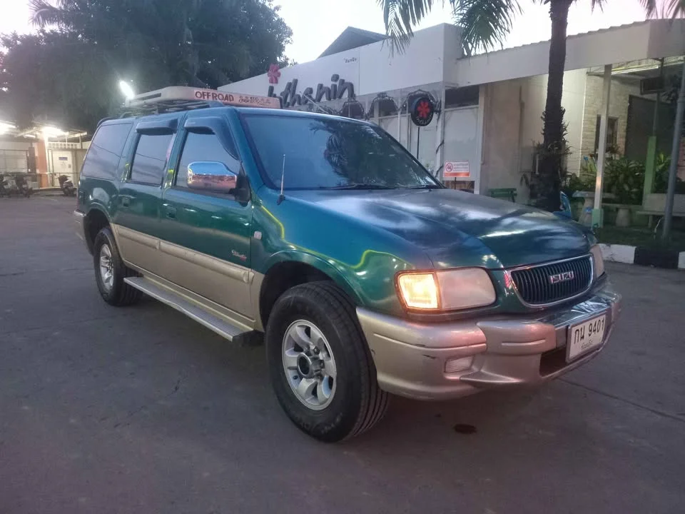 2001 Isuzu TR Grand Adventure I 3