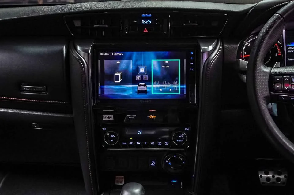 2023 Toyota Fortuner II 3