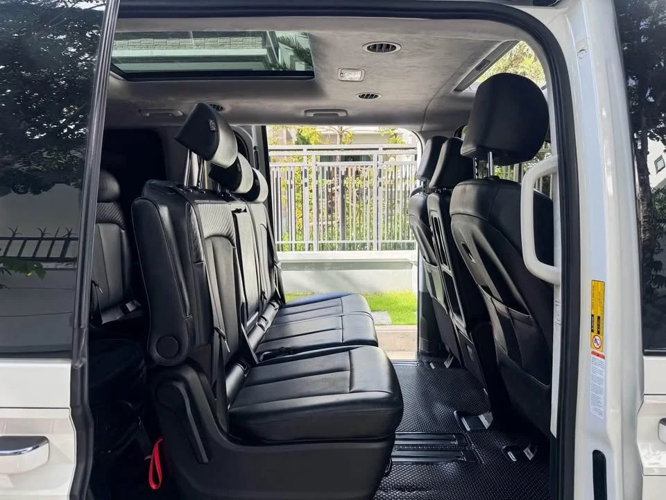 2023 Hyundai Staria US4 3