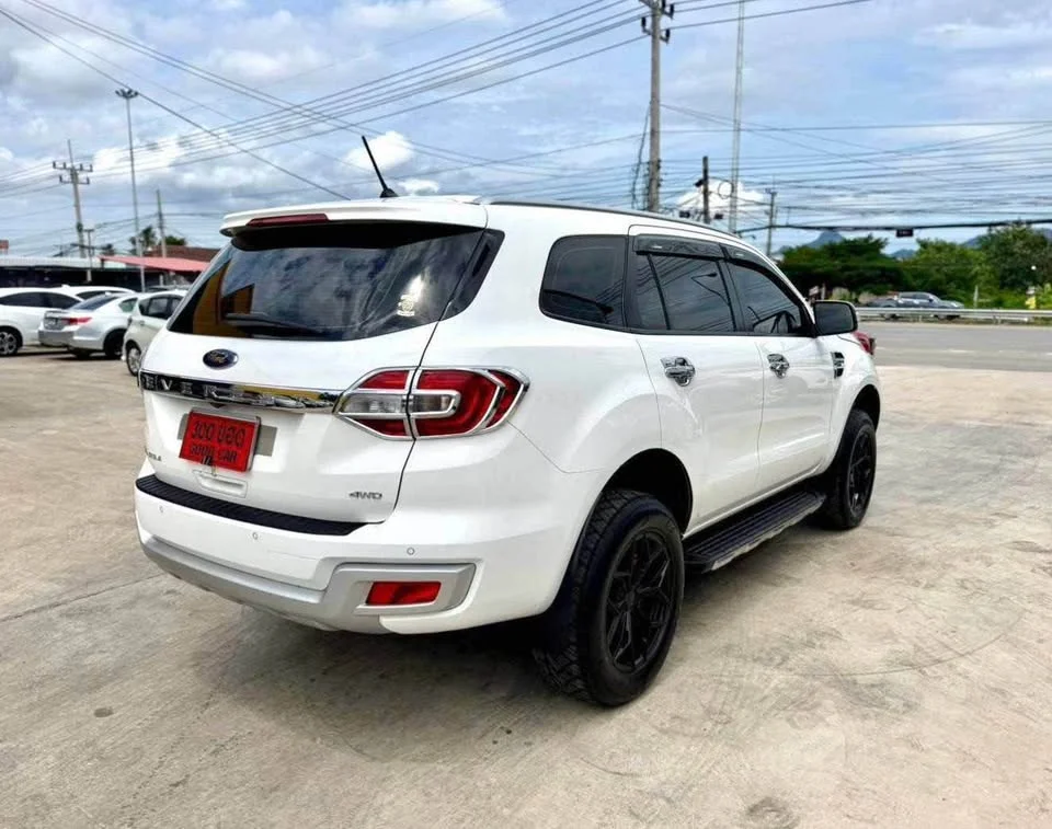 2018 Ford Everest II 2