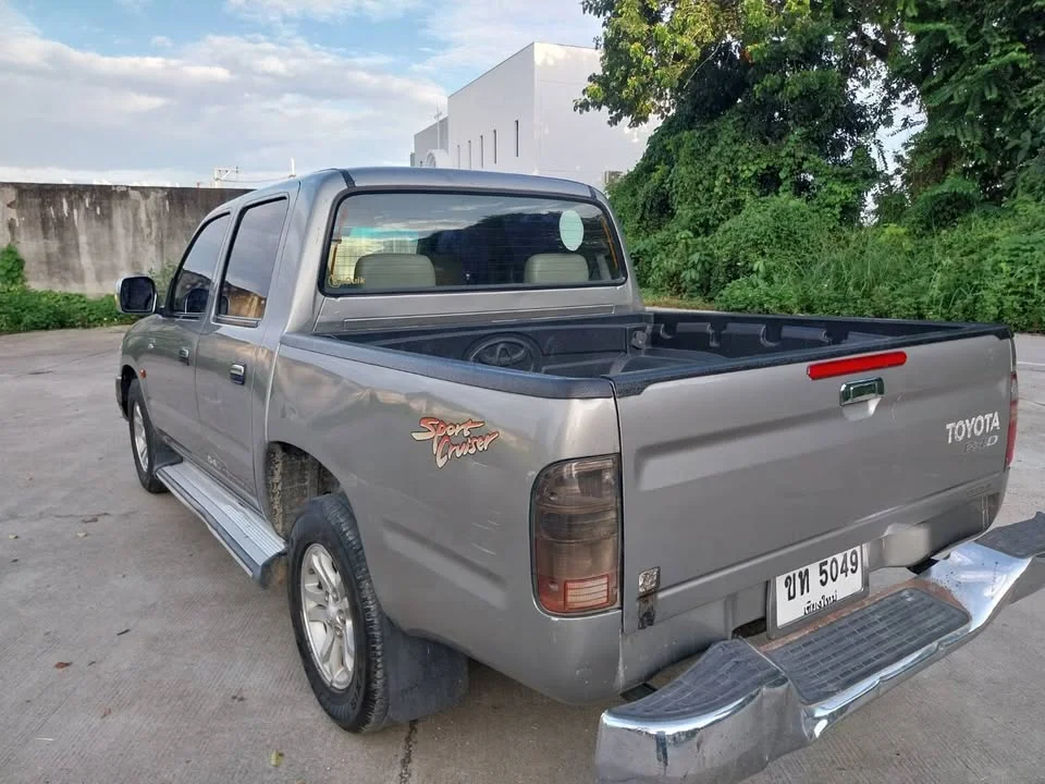 2003 Toyota Hilux Tiger VI 3