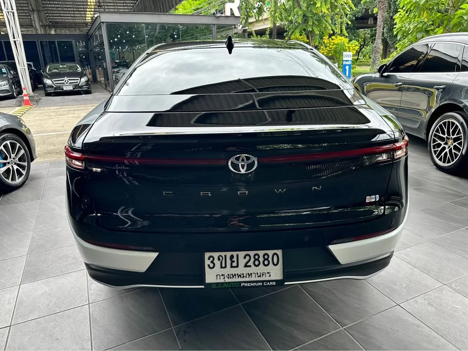 2024 Toyota Crown XVI (S235) 3
