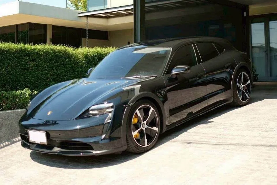 2023 Porsche Taycan 9J1 2