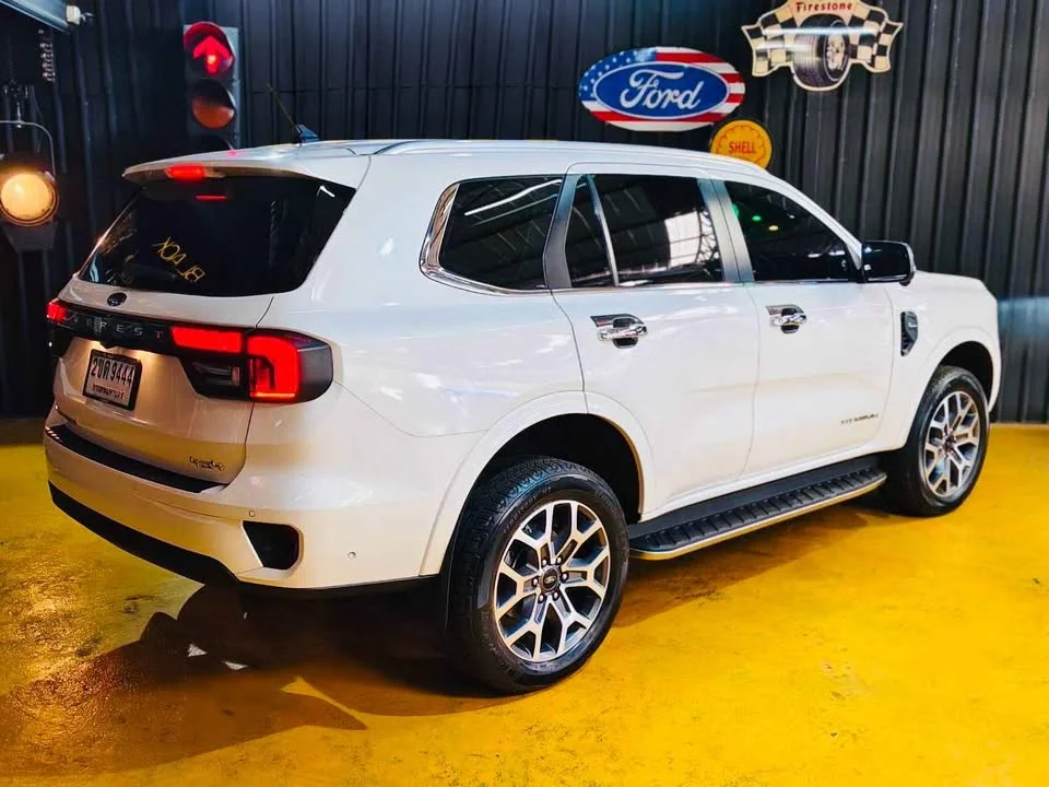 2022 Ford Everest III 2