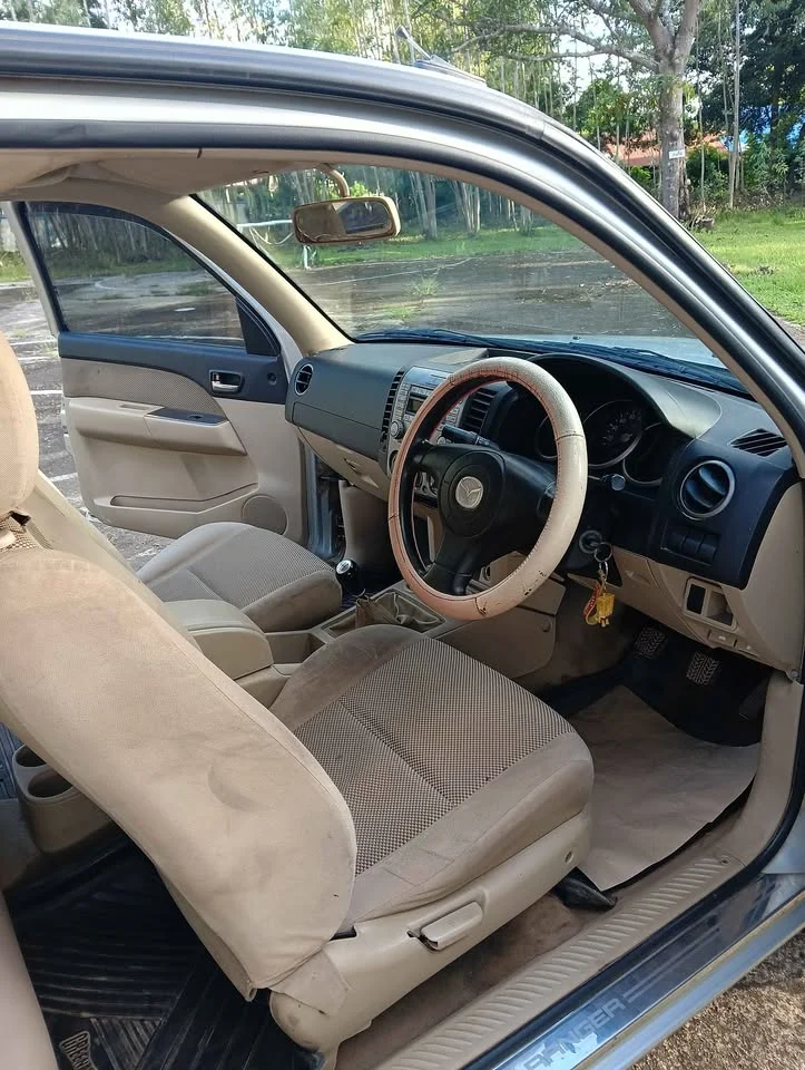 2551 Mazda BT-Series I 2