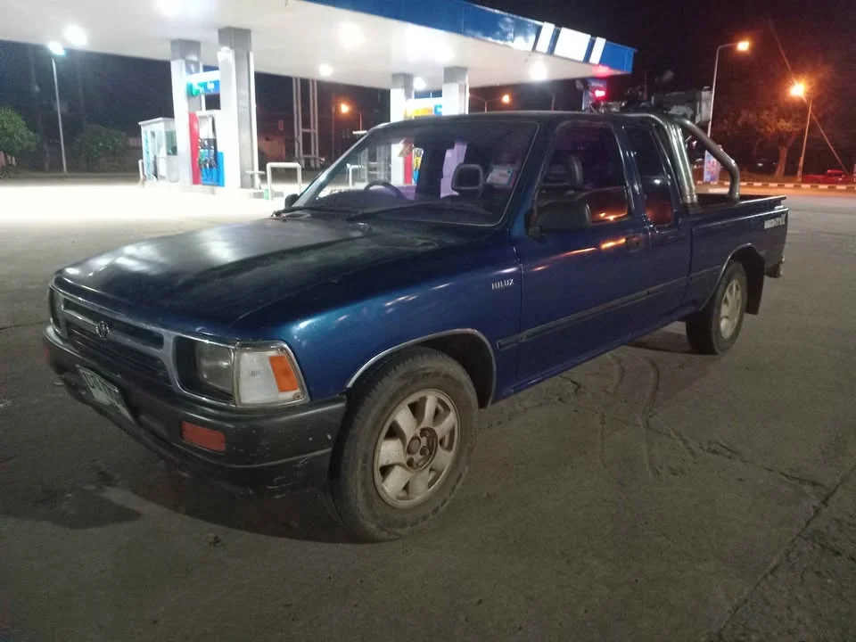 1992 Toyota Hilux Mighty-X V 3