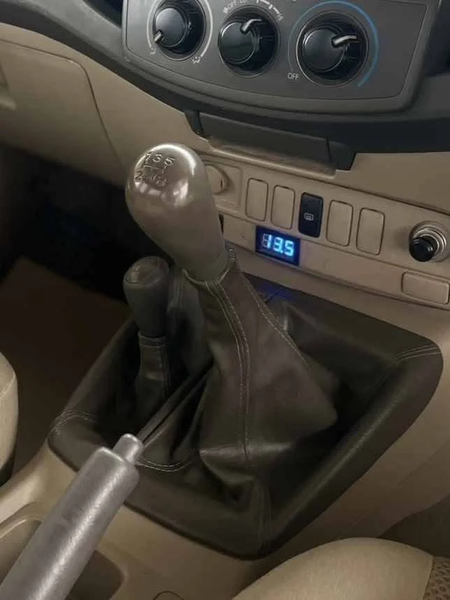 2013 Toyota Hilux VII 3