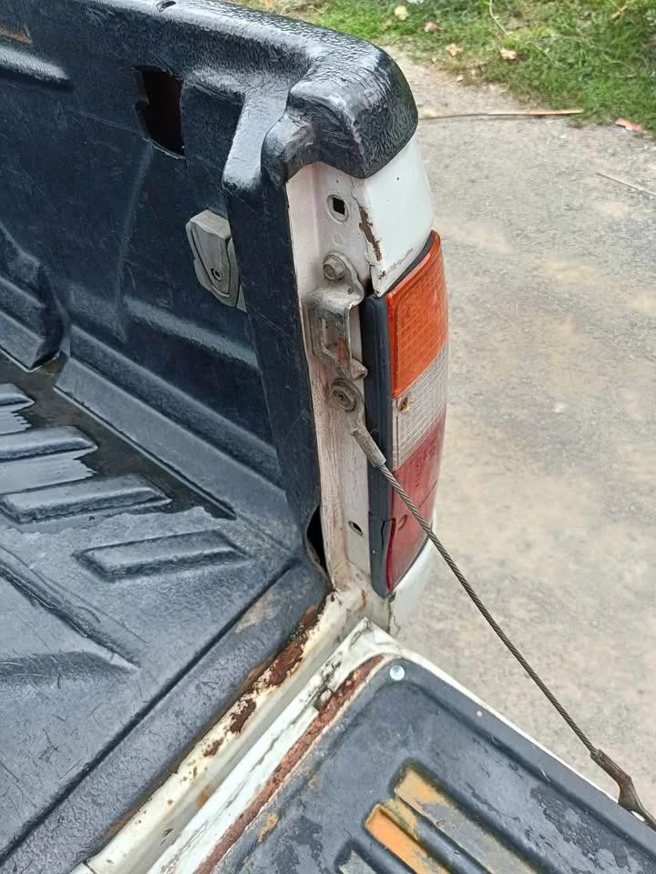 2004 Mazda 2500 Fighter V 3