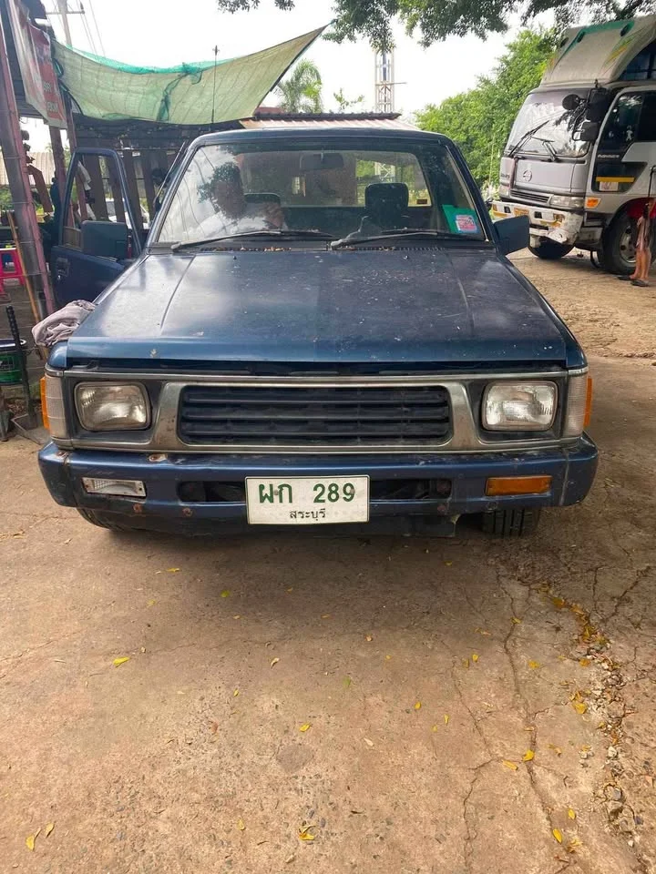 1995 Mitsubishi Triton II 2