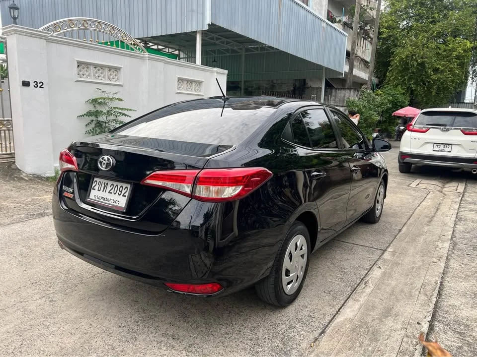 2022 Toyota Yaris ATIV III 3