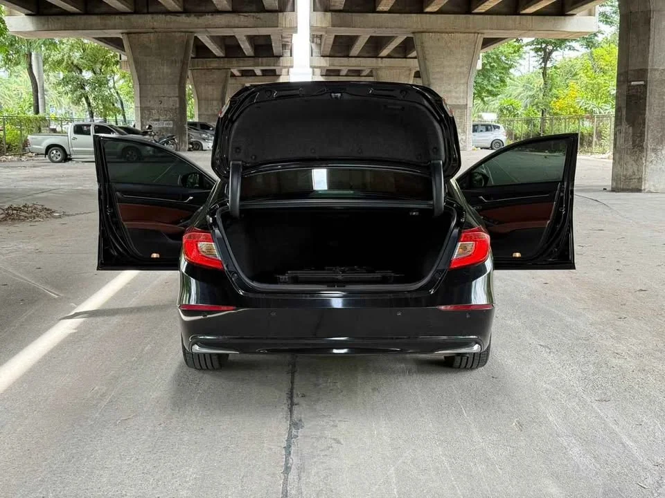 2019 Honda Accord X 3