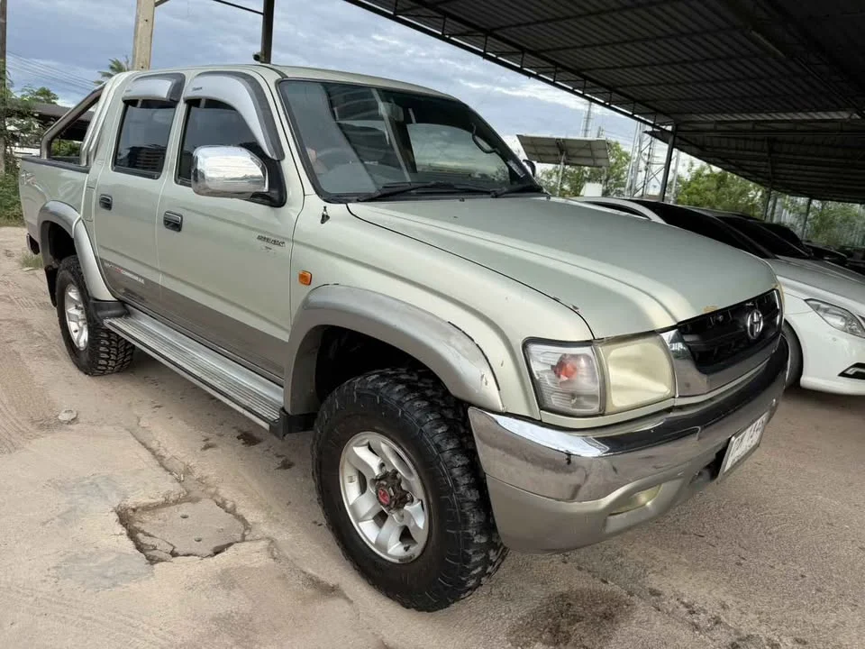 2002 Toyota Hilux Tiger VI 3