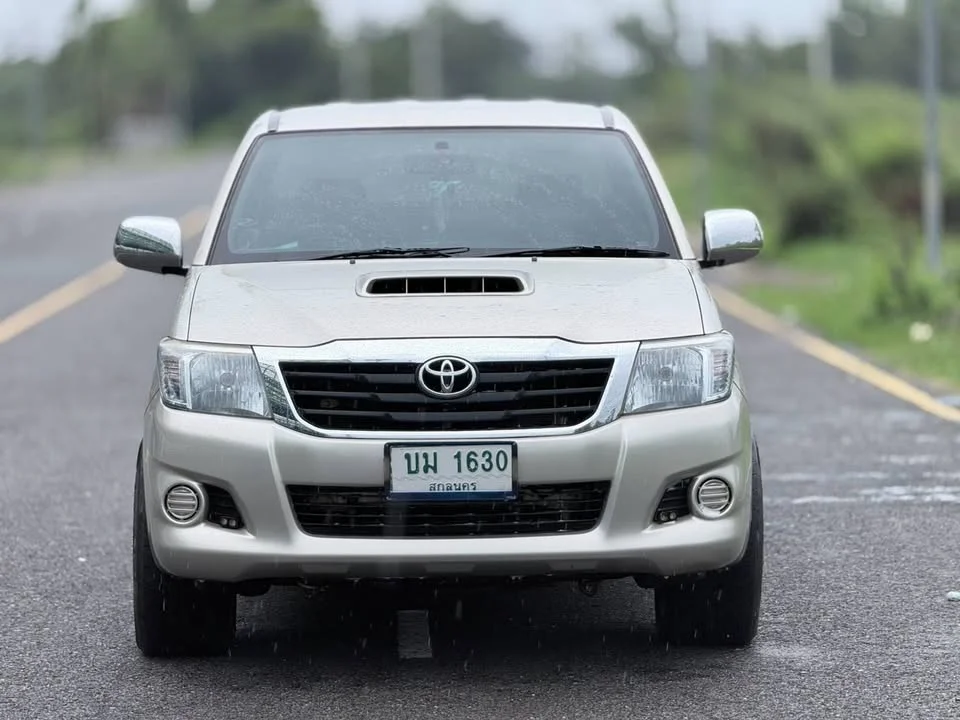2013 Toyota Hilux VII 3
