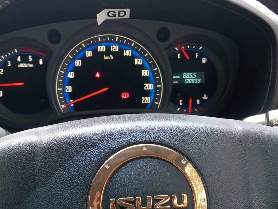 2009 Isuzu MU-7 2