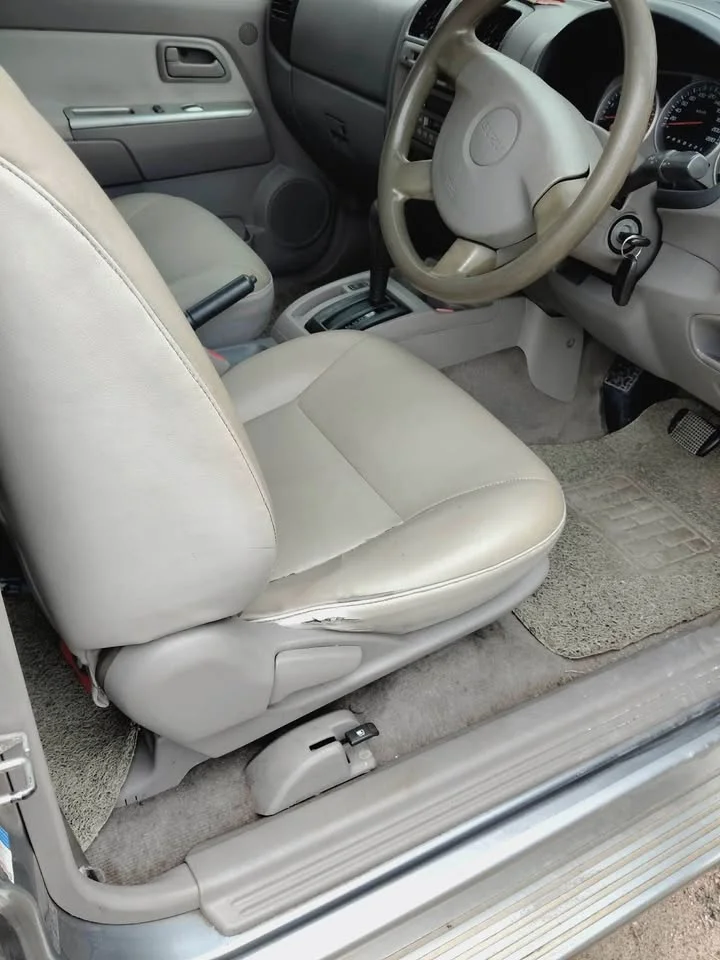 2005 Isuzu MU-7 2