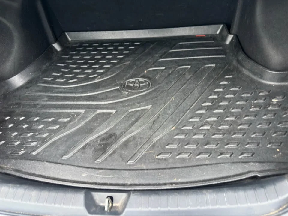 2017 Toyota Yaris ATIV III 2