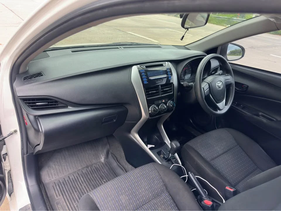 2017 Toyota Yaris ATIV III 3