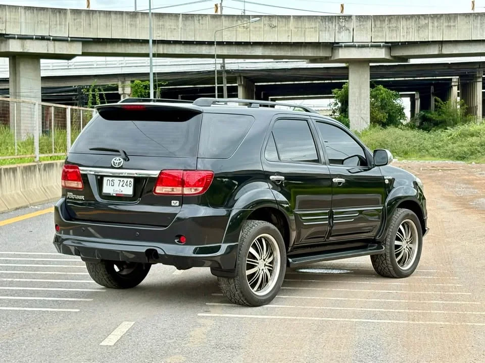 2007 Toyota Fortuner I 3
