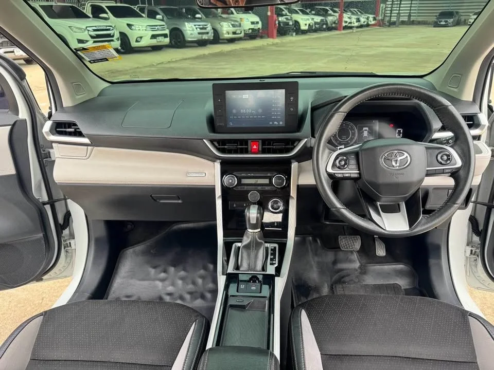 2022 Toyota Veloz III 3
