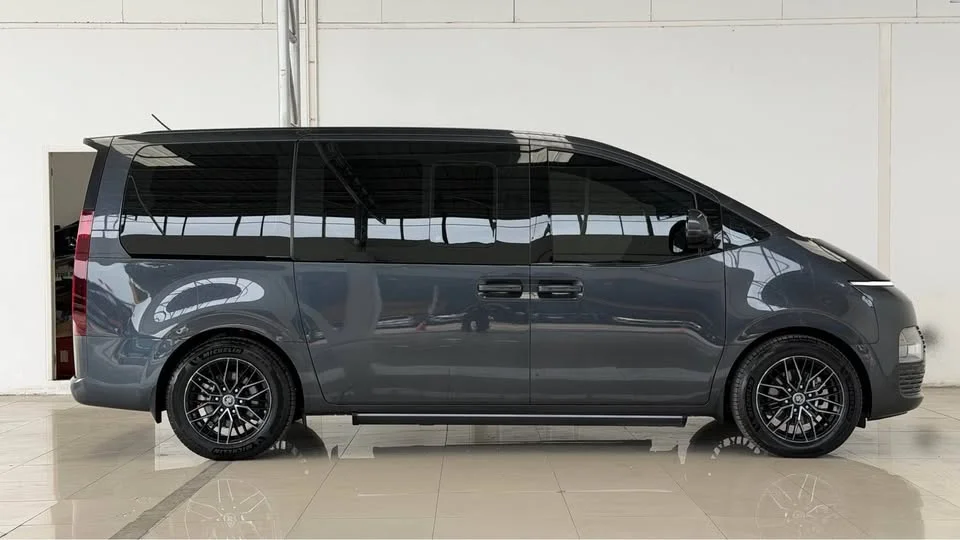 2023 Hyundai Staria US4 2