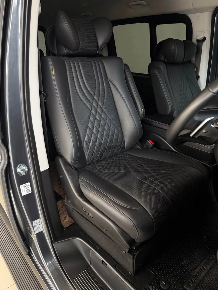 2023 Hyundai Staria US4 3
