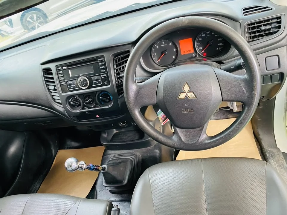2022 Mitsubishi Triton V 2