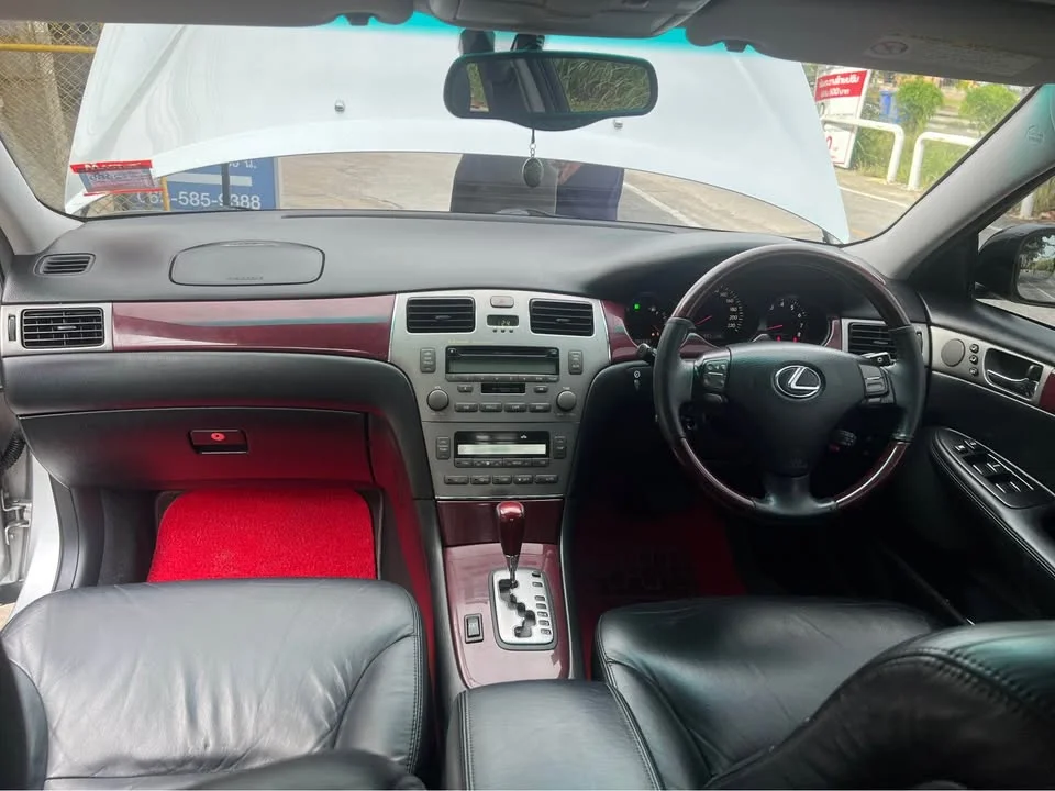 2005 Lexus ES IV 3