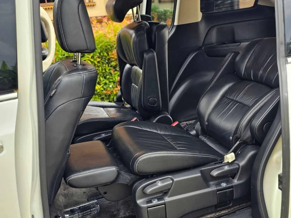 2014 Honda Odyssey V 3