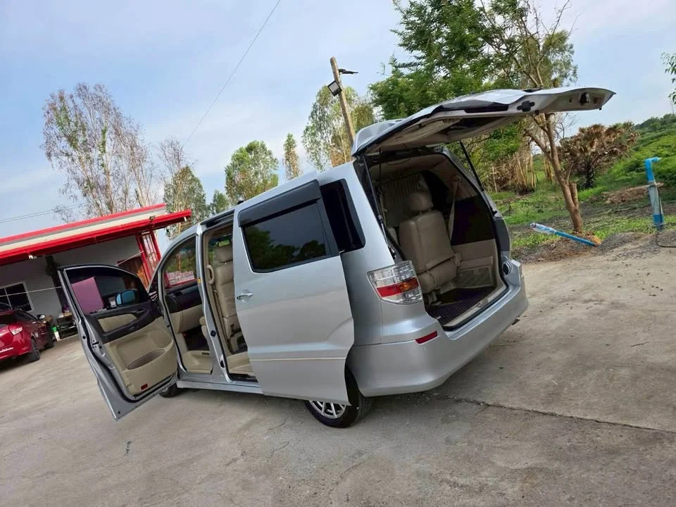 2004 Toyota Alphard, Vellfire I (AH10) 2