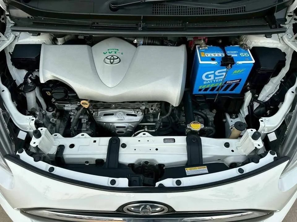2017 Toyota Sienta II 3