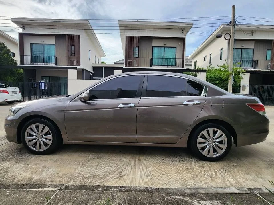 2010 Honda Accord VIII 3