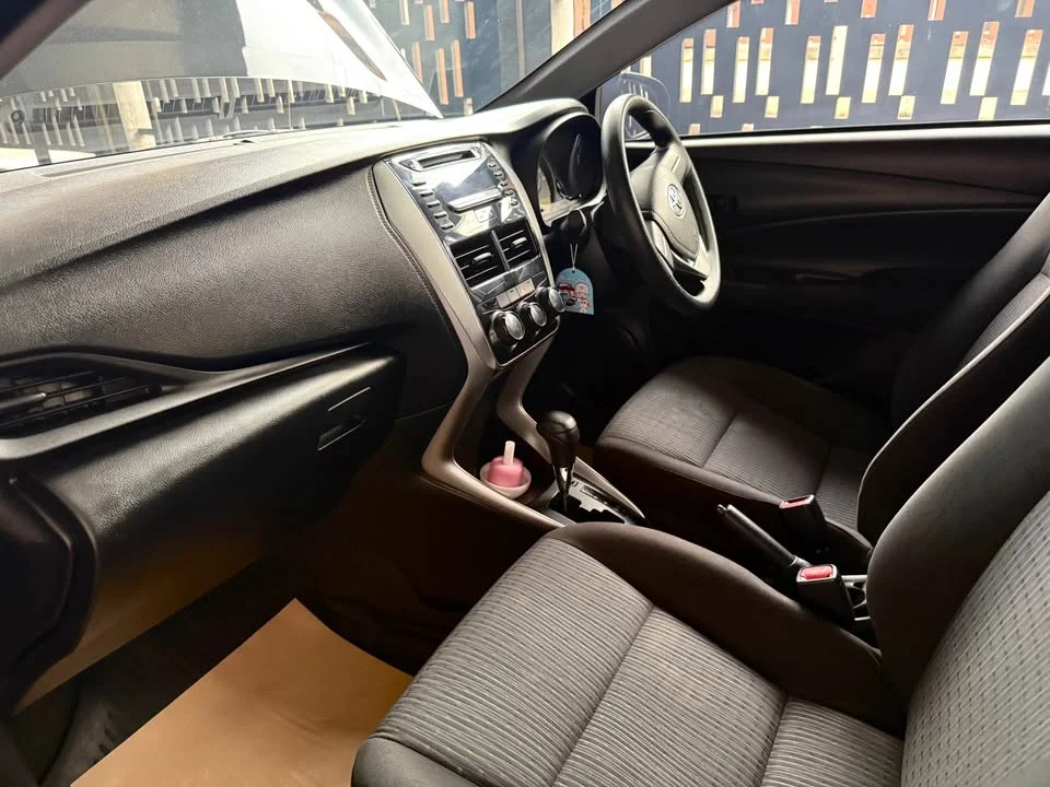 2017 Toyota Yaris ATIV III 2