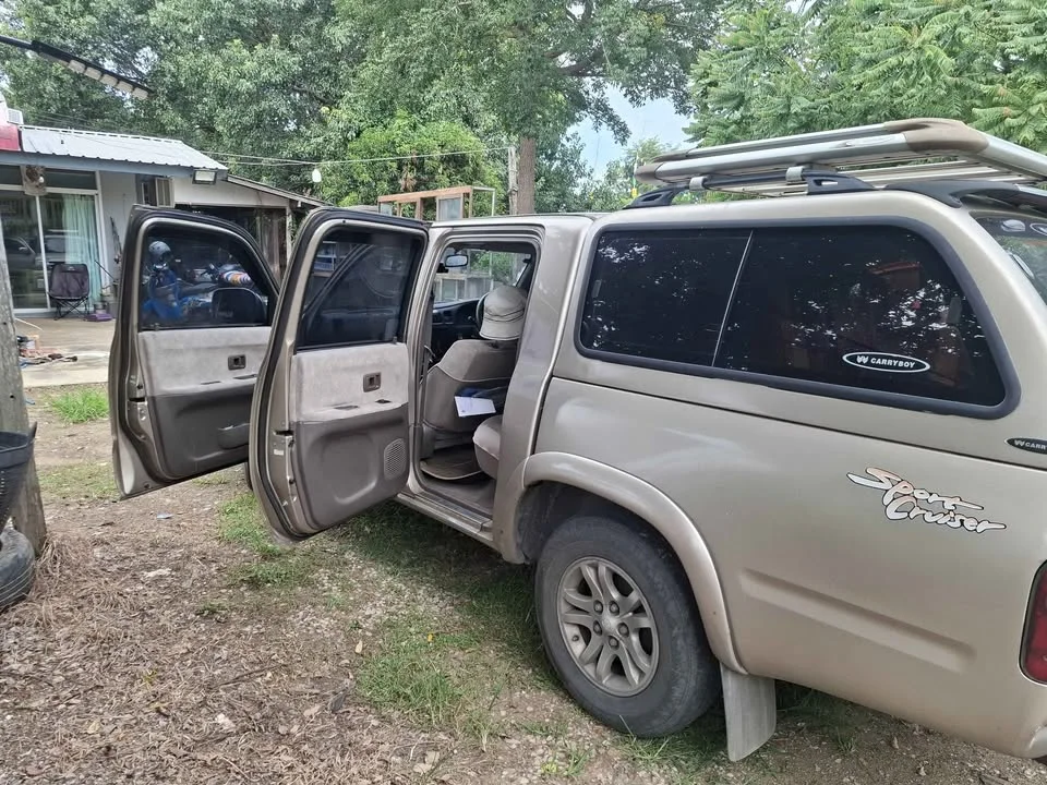 2002 Toyota Hilux Tiger VI 2
